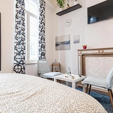 Spacious Shared 5br In The Heart Of Apartment